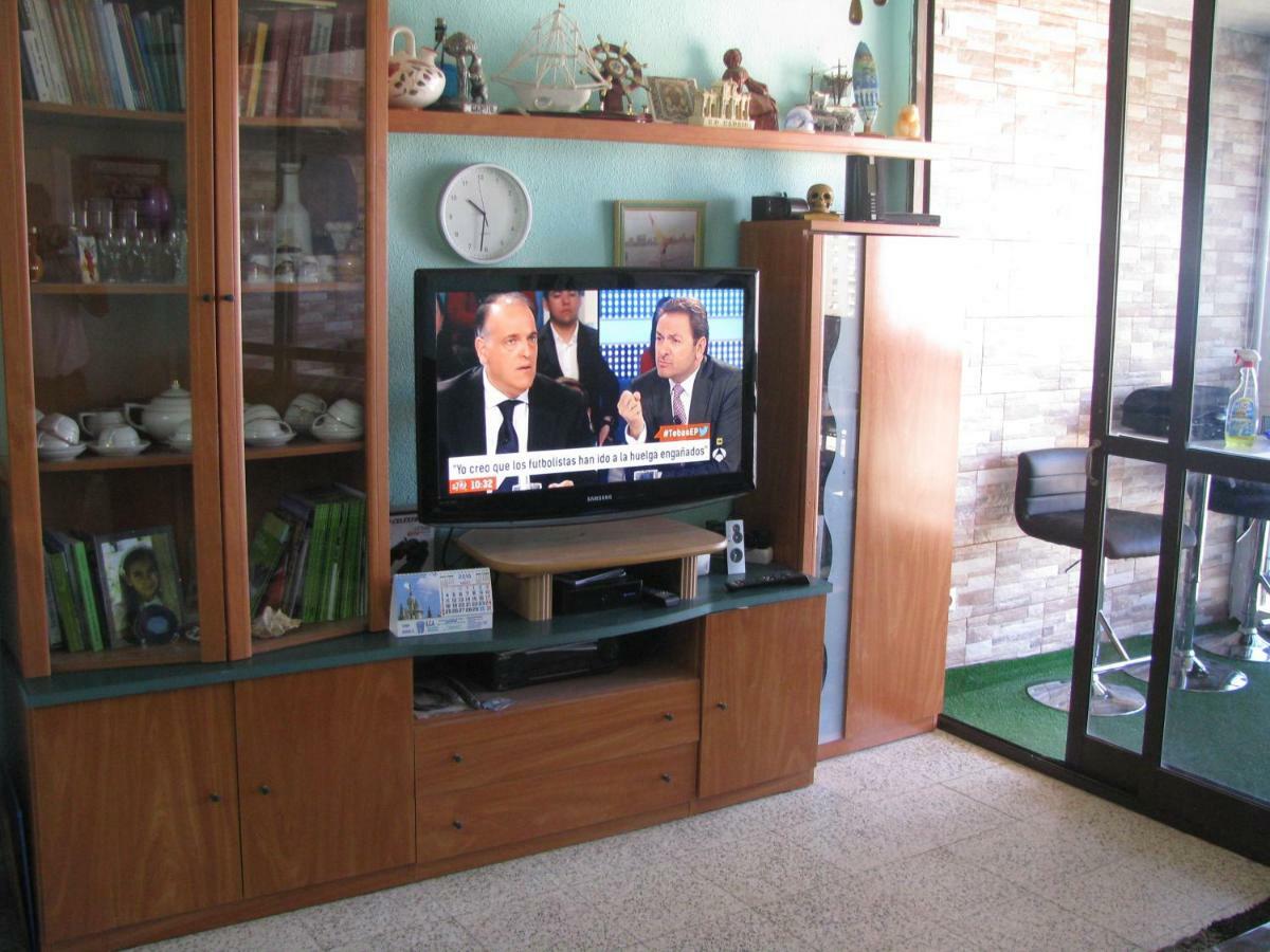 Apartamentos Santabarbara อาลิกันเต ภายนอก รูปภาพ